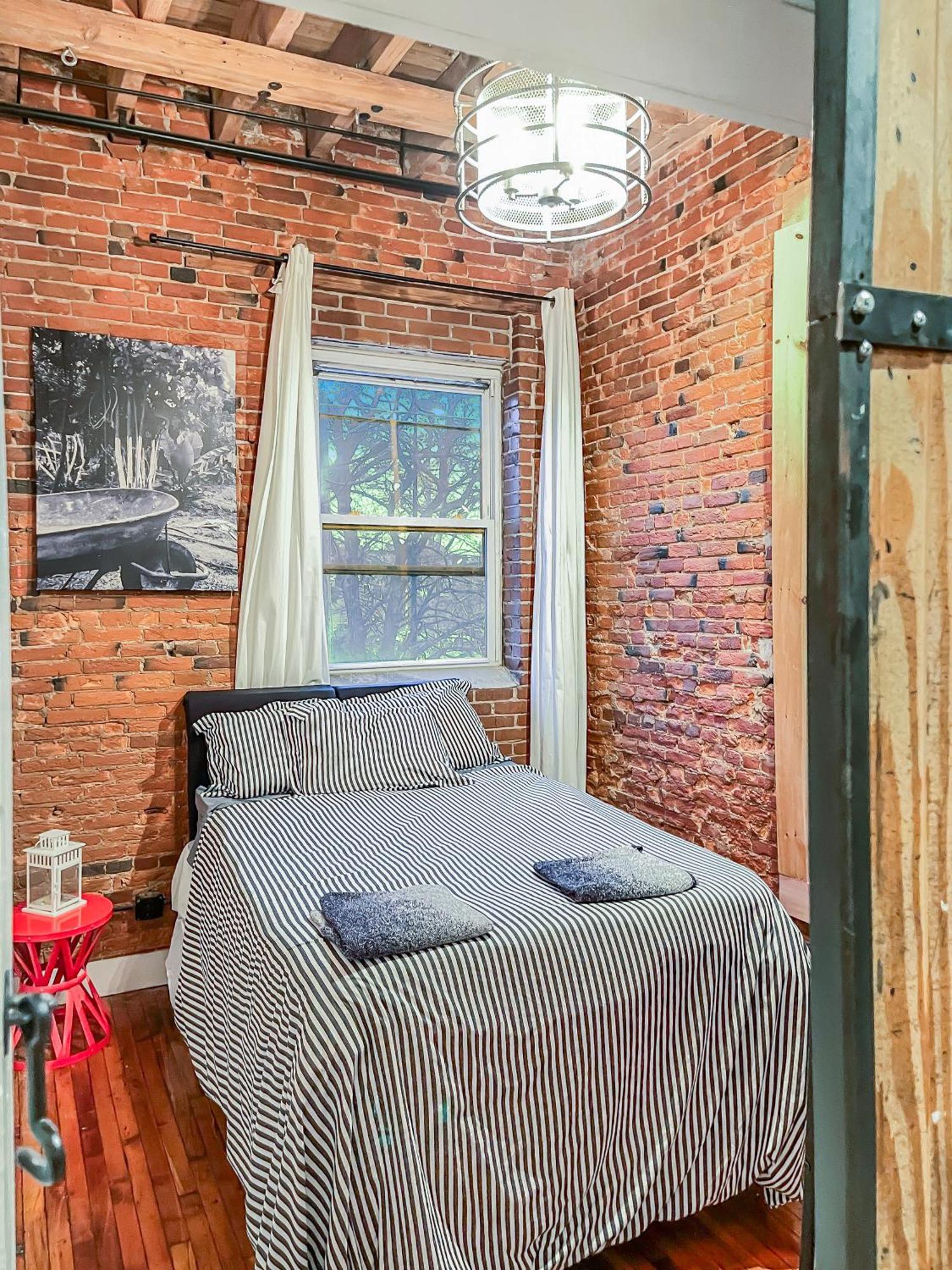 Stylish Philly Loft Apartment *