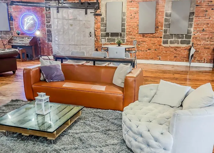 Stylish Philly Loft