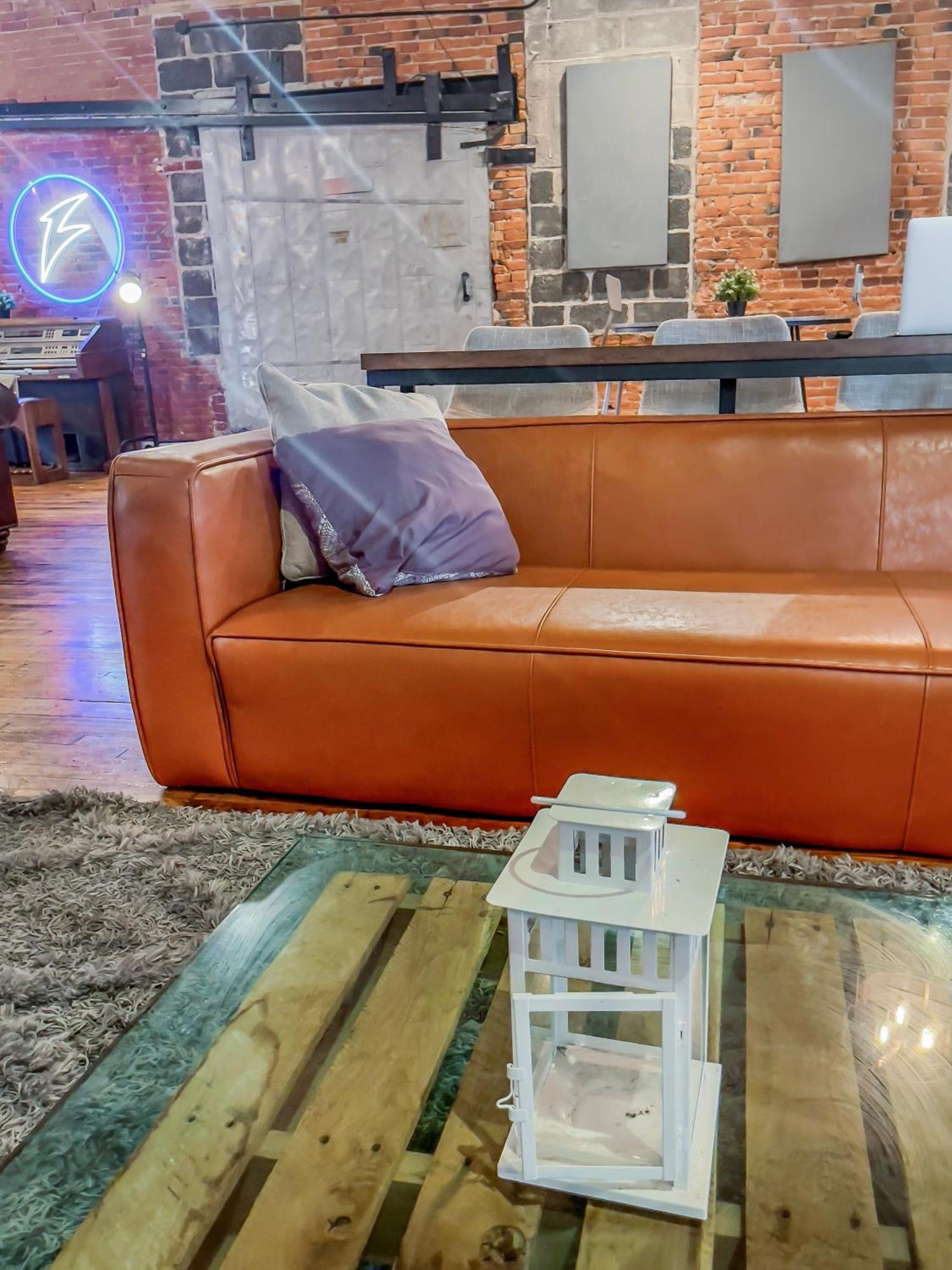 Stylish Philly Loft Apartment *