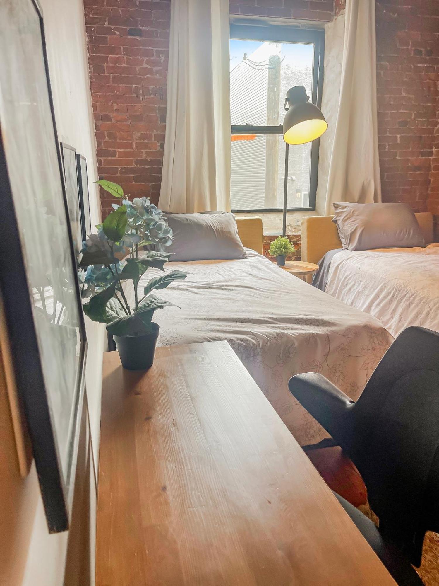 Stylish Philly Loft Apartment *