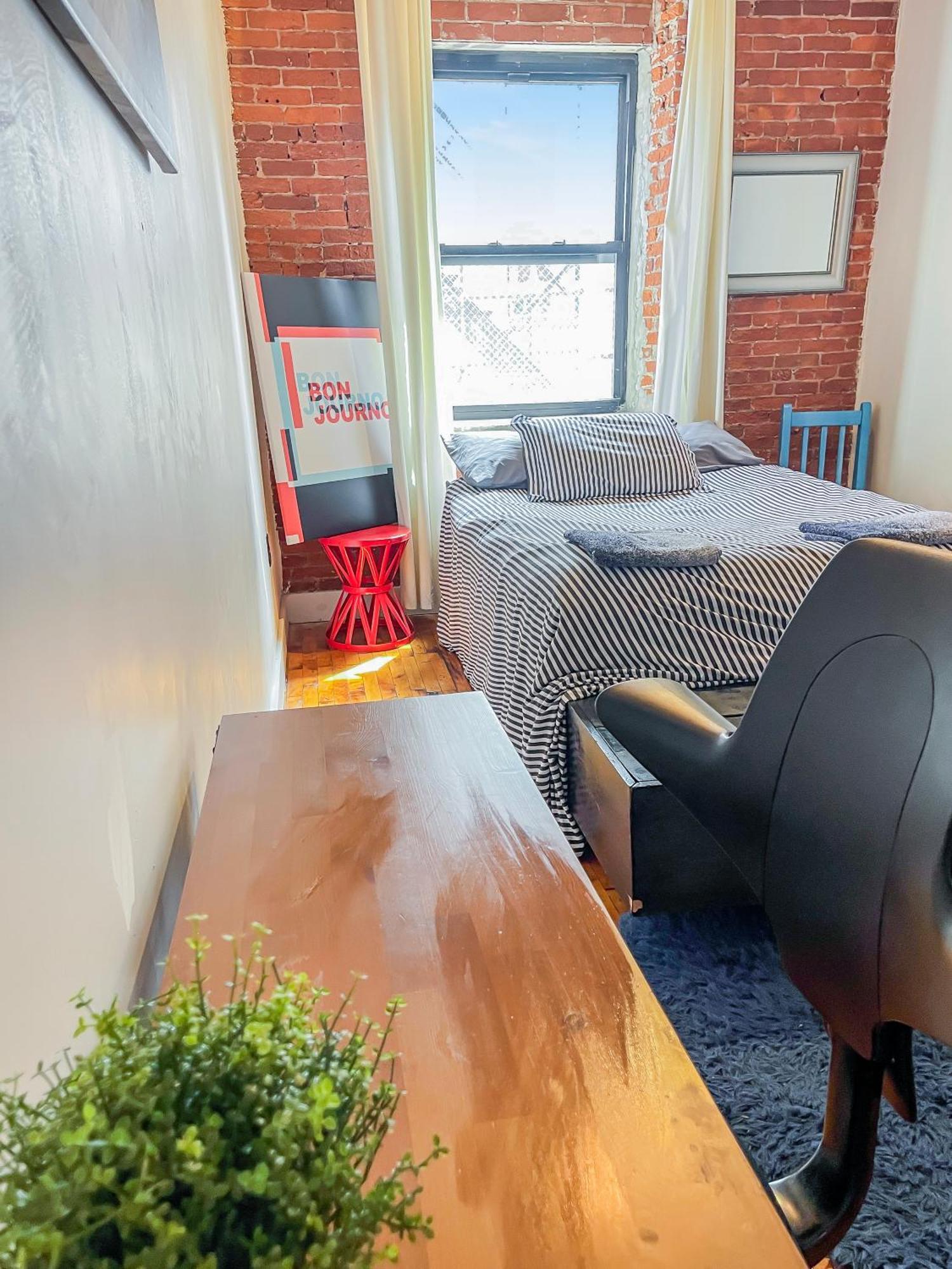 Apartment Stylish Philly Loft